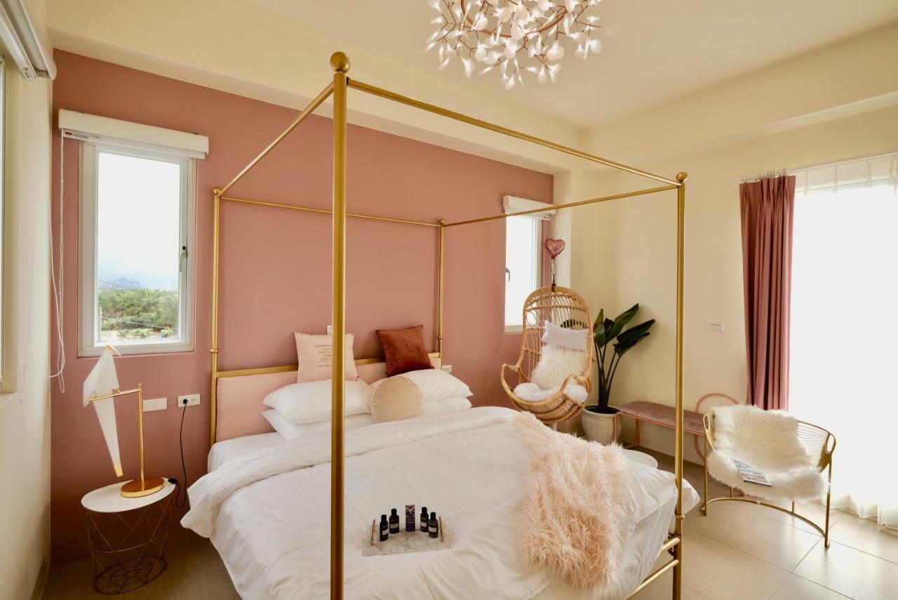 Burano Yellow Villa Heng-ch'un Екстериор снимка