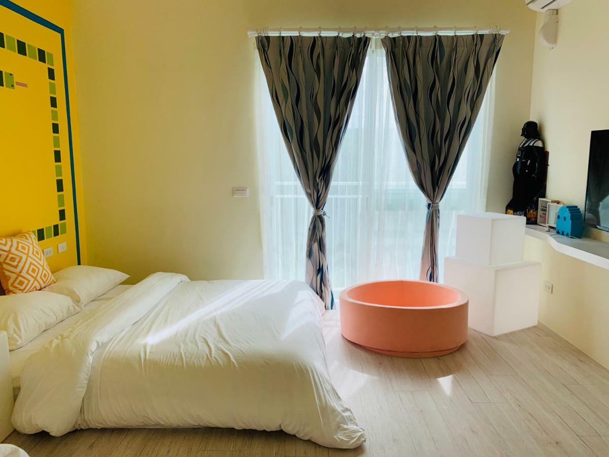 Burano Yellow Villa Heng-ch'un Екстериор снимка