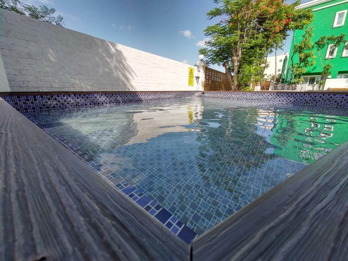 Burano Yellow Villa Heng-ch'un Екстериор снимка