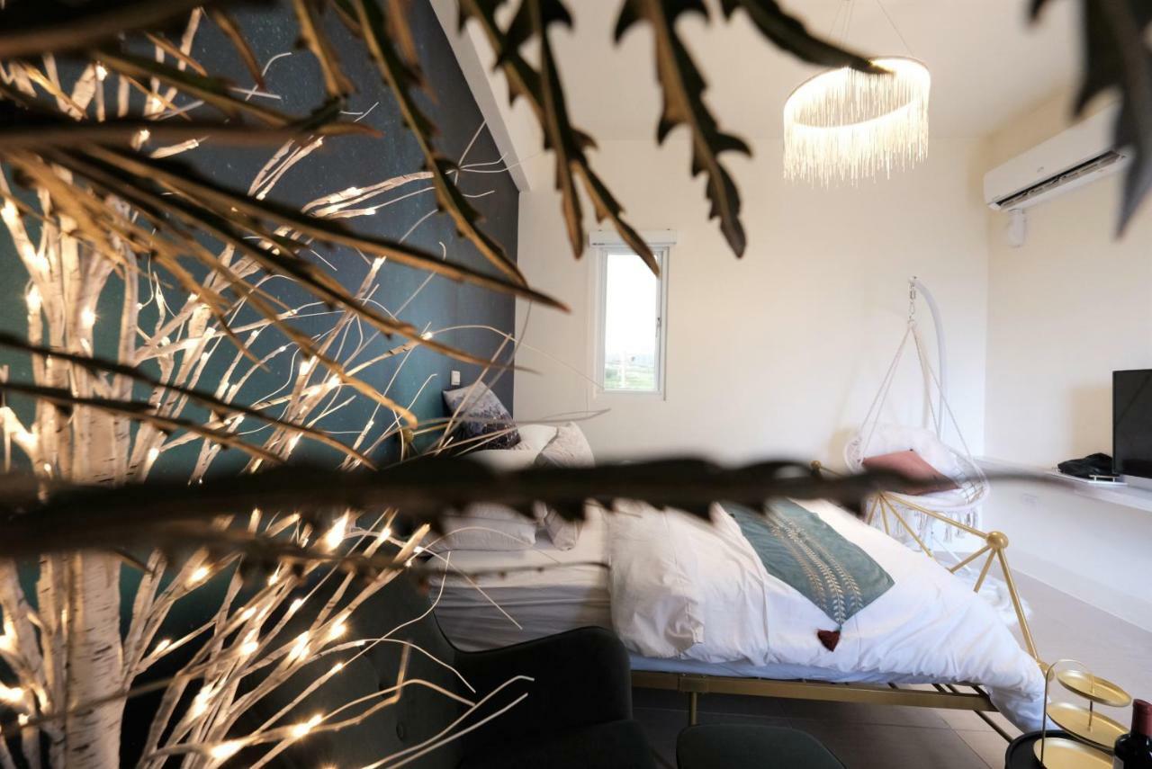 Burano Yellow Villa Heng-ch'un Екстериор снимка