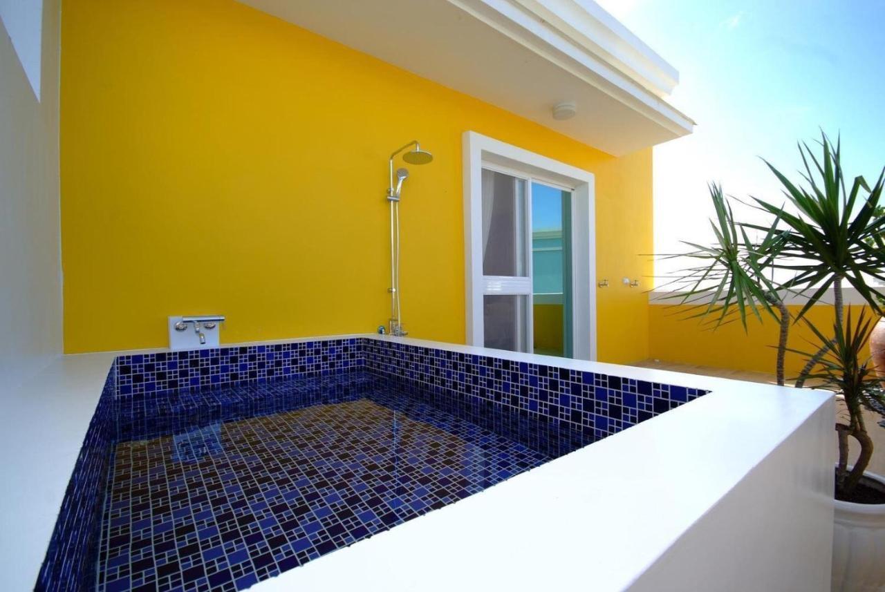 Burano Yellow Villa Heng-ch'un Екстериор снимка